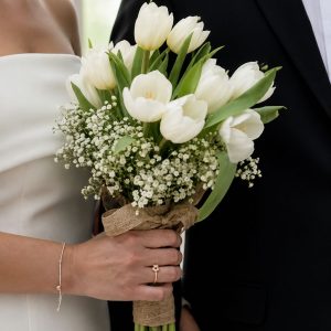 Bridal Handheld Bouquet (BHB-B1) 10 Stalks White Tulips