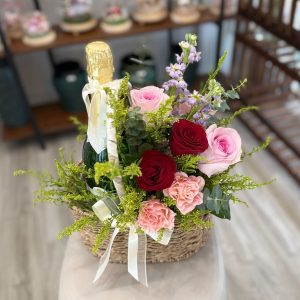 Sparkling Moscato Gift Basket (HWB-W7) Non Alcoholic - FREE Delivery