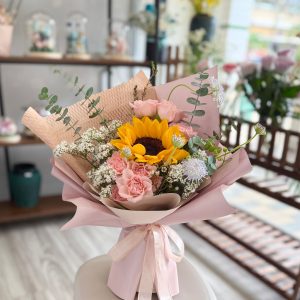Sunny Blush Hand Bouquet (SF01-W3) - 1 Stalk Sunflower with Roses