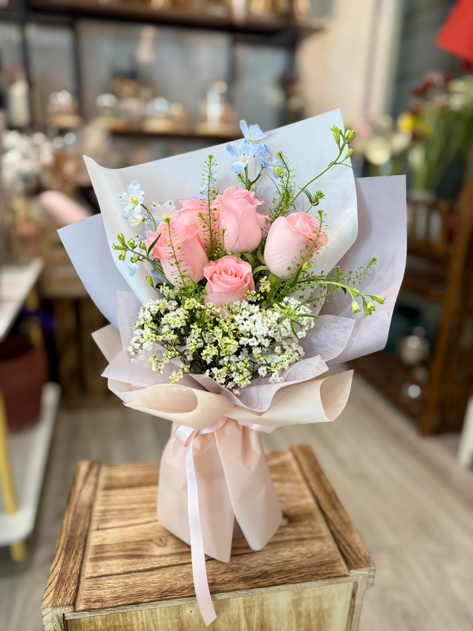 Pink Cloud (FB05-W6) - 5 Stalks Sweet Pink Rose Bouquet