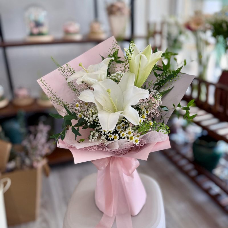 3 Stalks Lililes Bouquet