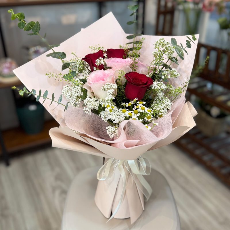 6 Stalks Mix Roses Bouquet (FBQ6-F1)