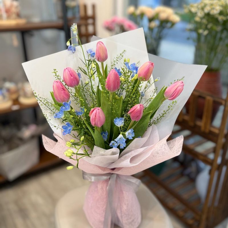 8 Stalks Pink Tulips 300926
